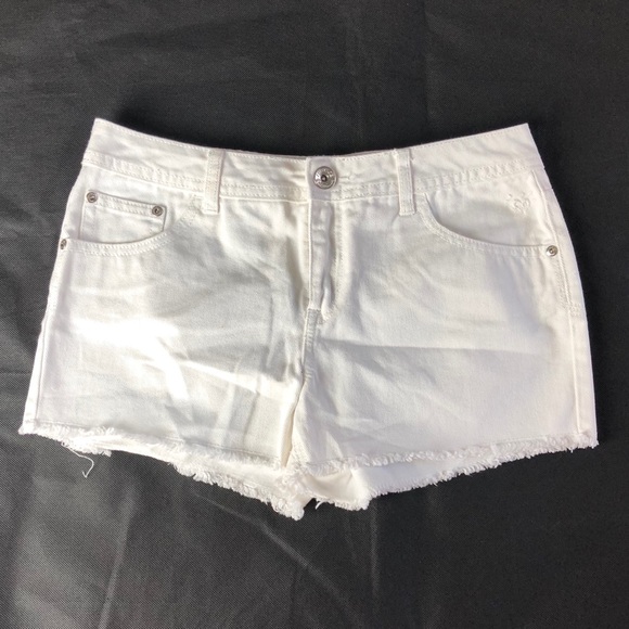 Womens white shorts size 14 Clearance